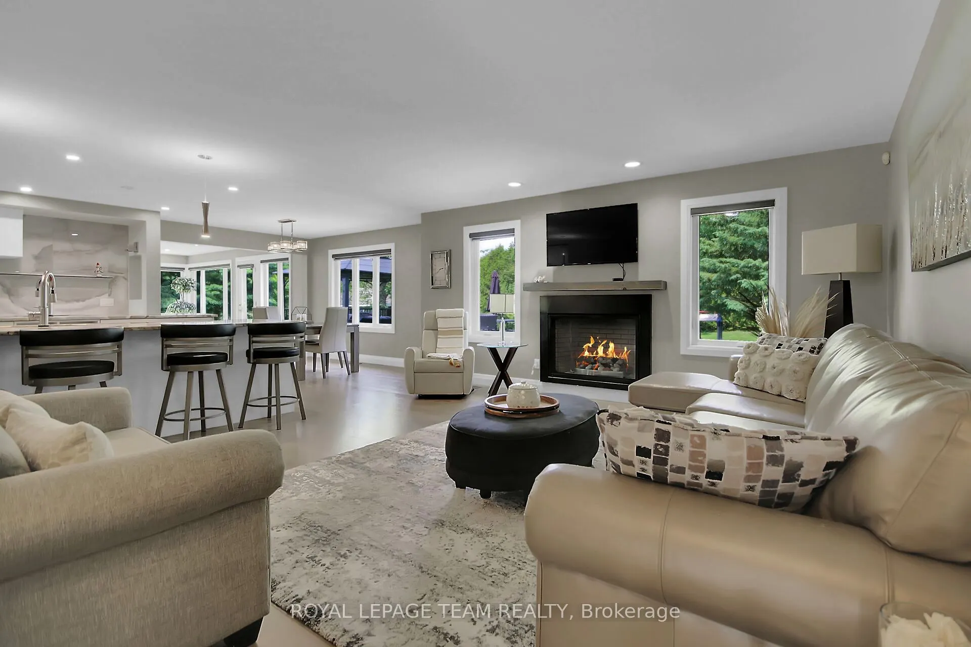 8 Richland Drive