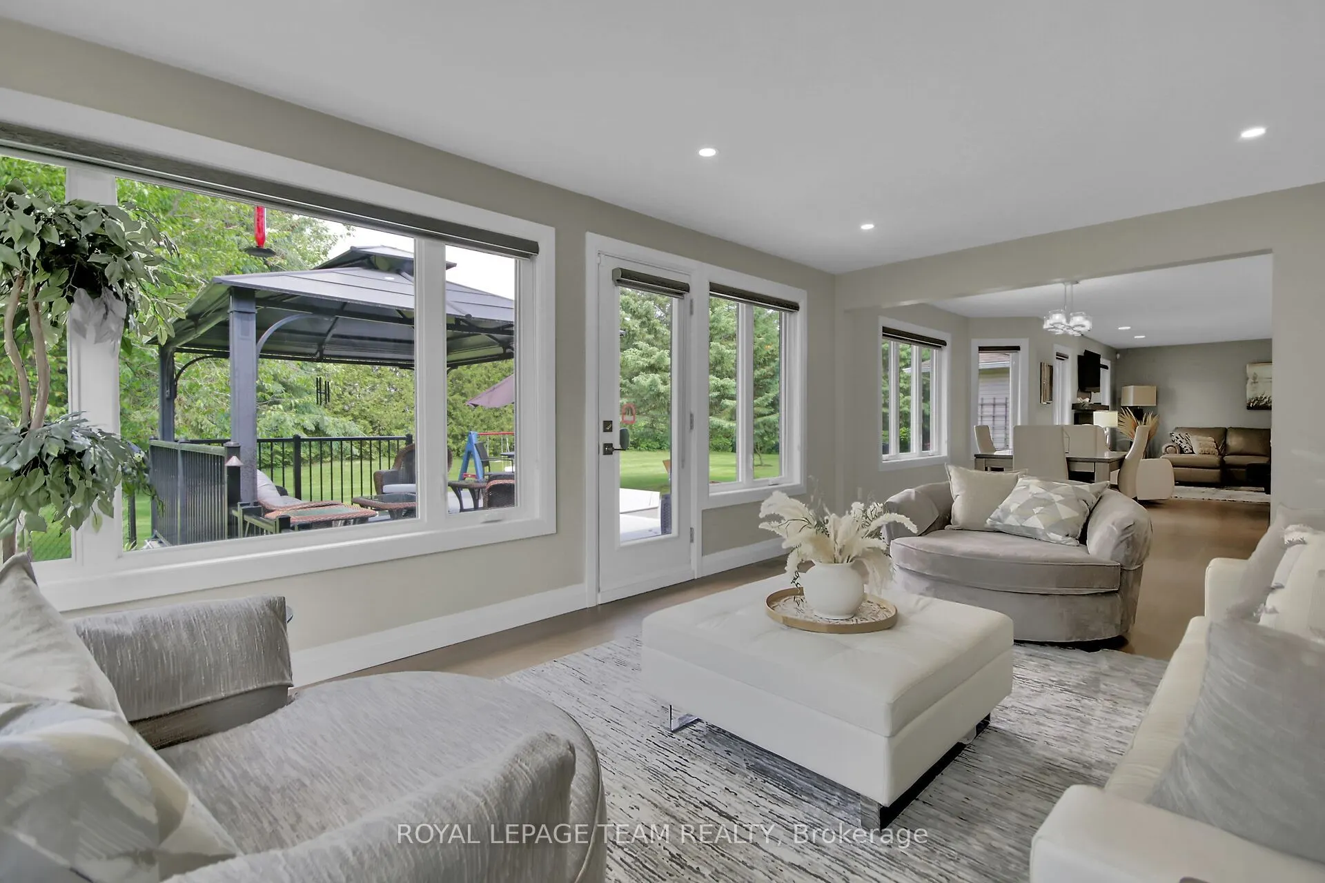 8 Richland Drive