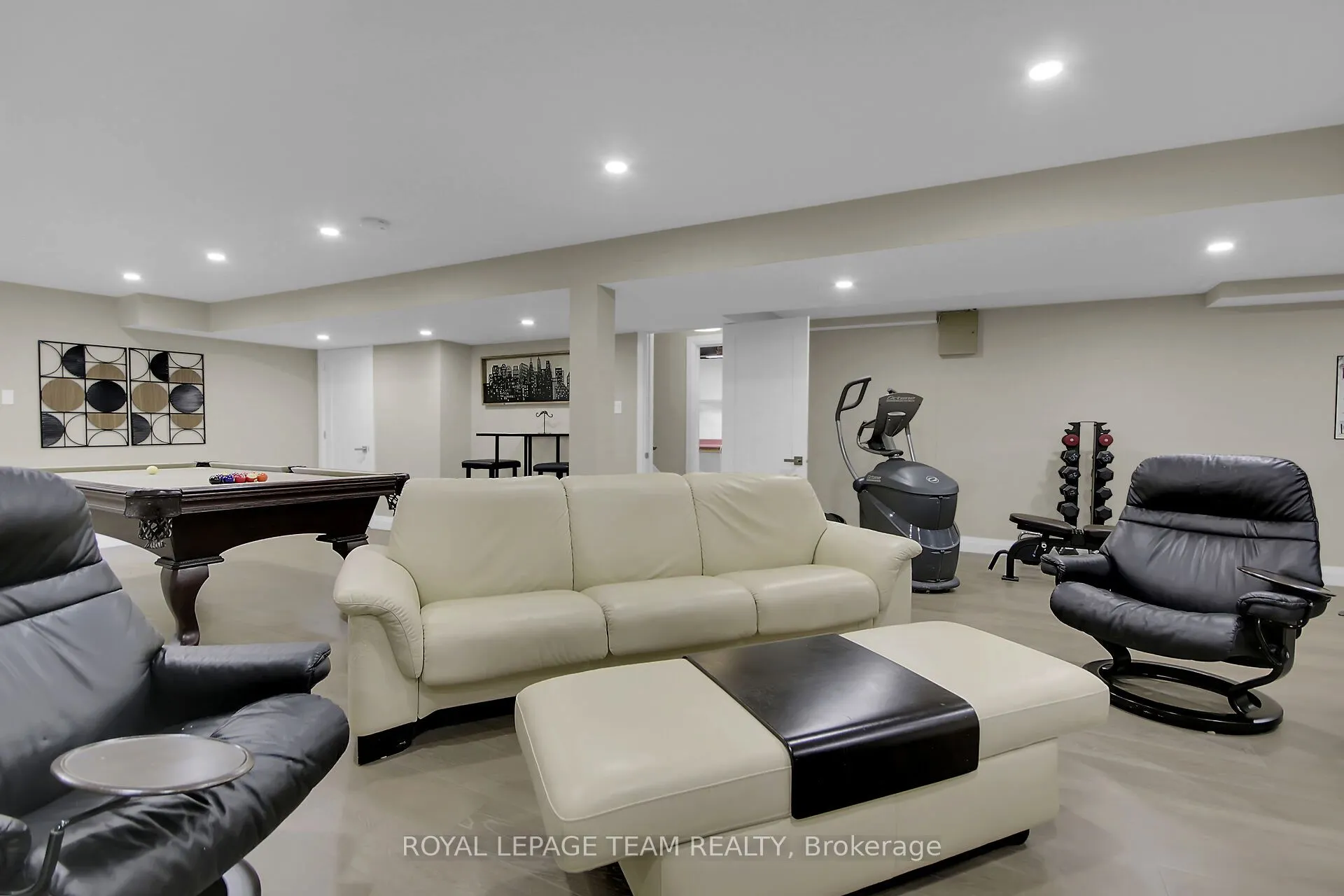 8 Richland Drive