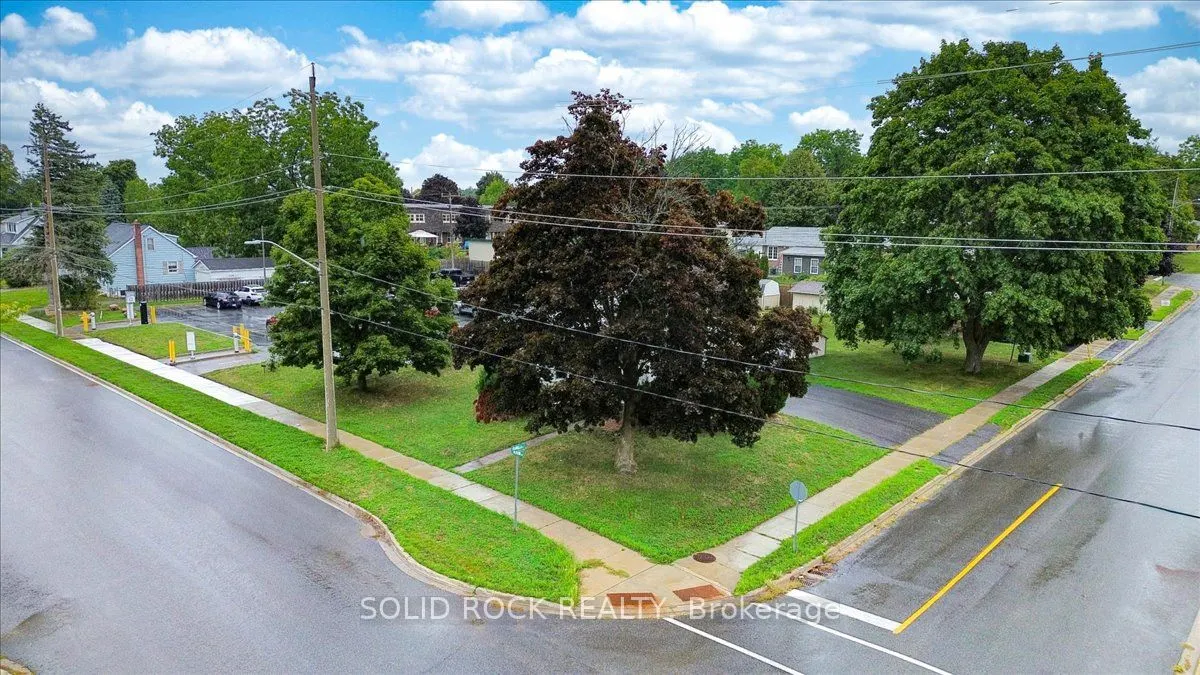 141 Oliver Road