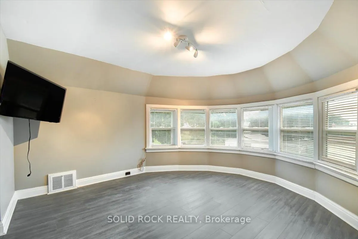 141 Oliver Road