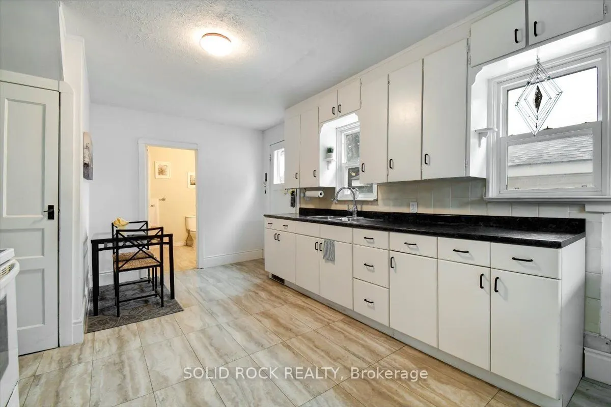 141 Oliver Road