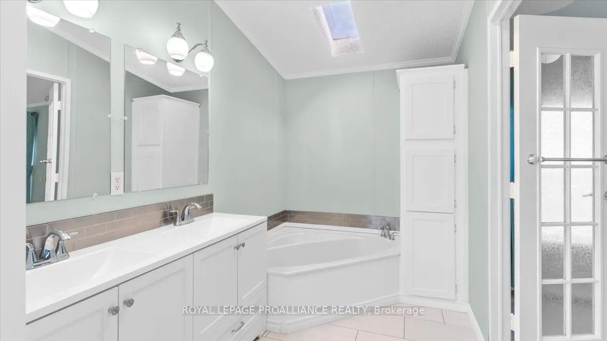 311 Dundas Street, #18