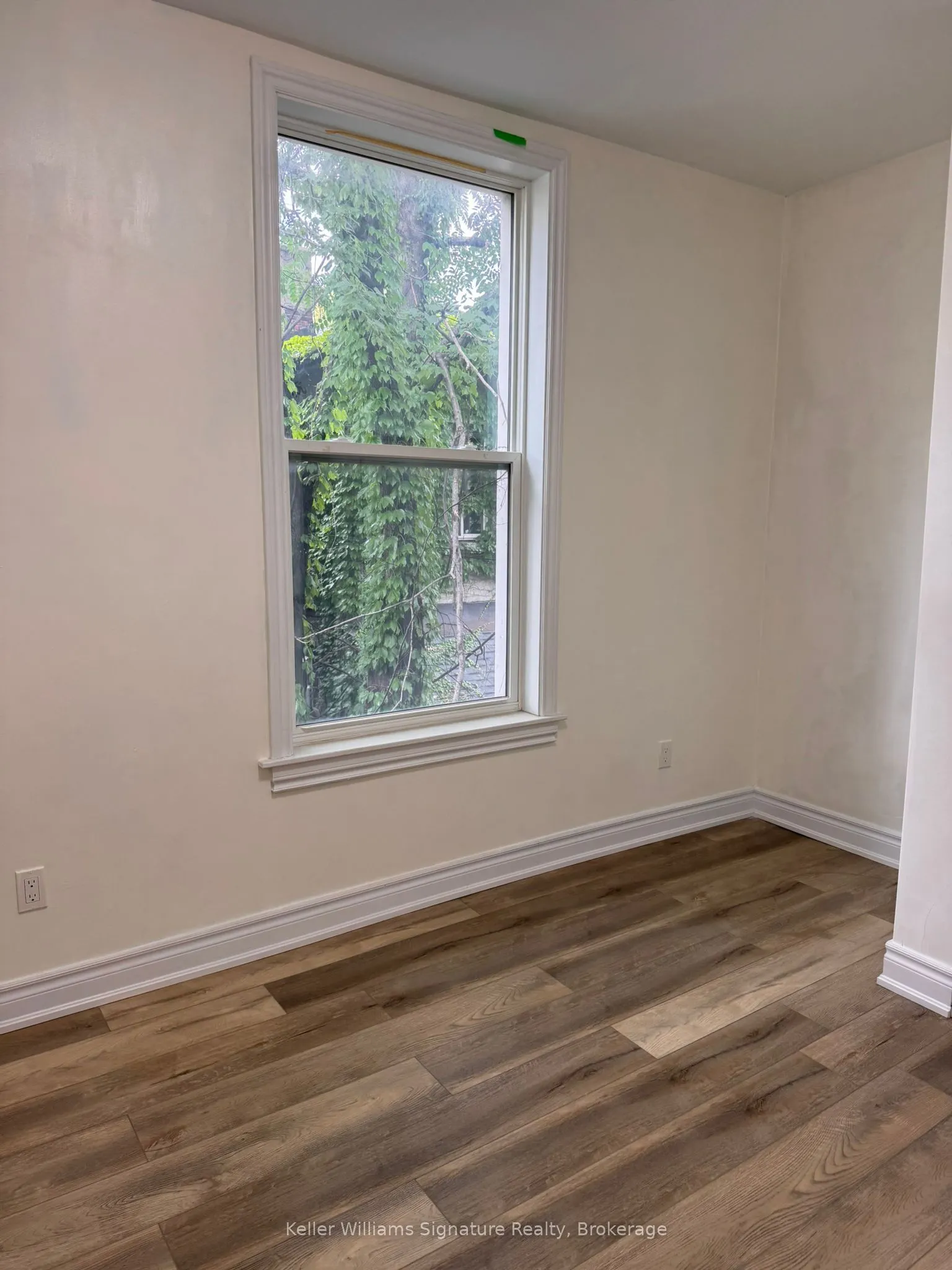 287 Hunter Street E, #Upper
