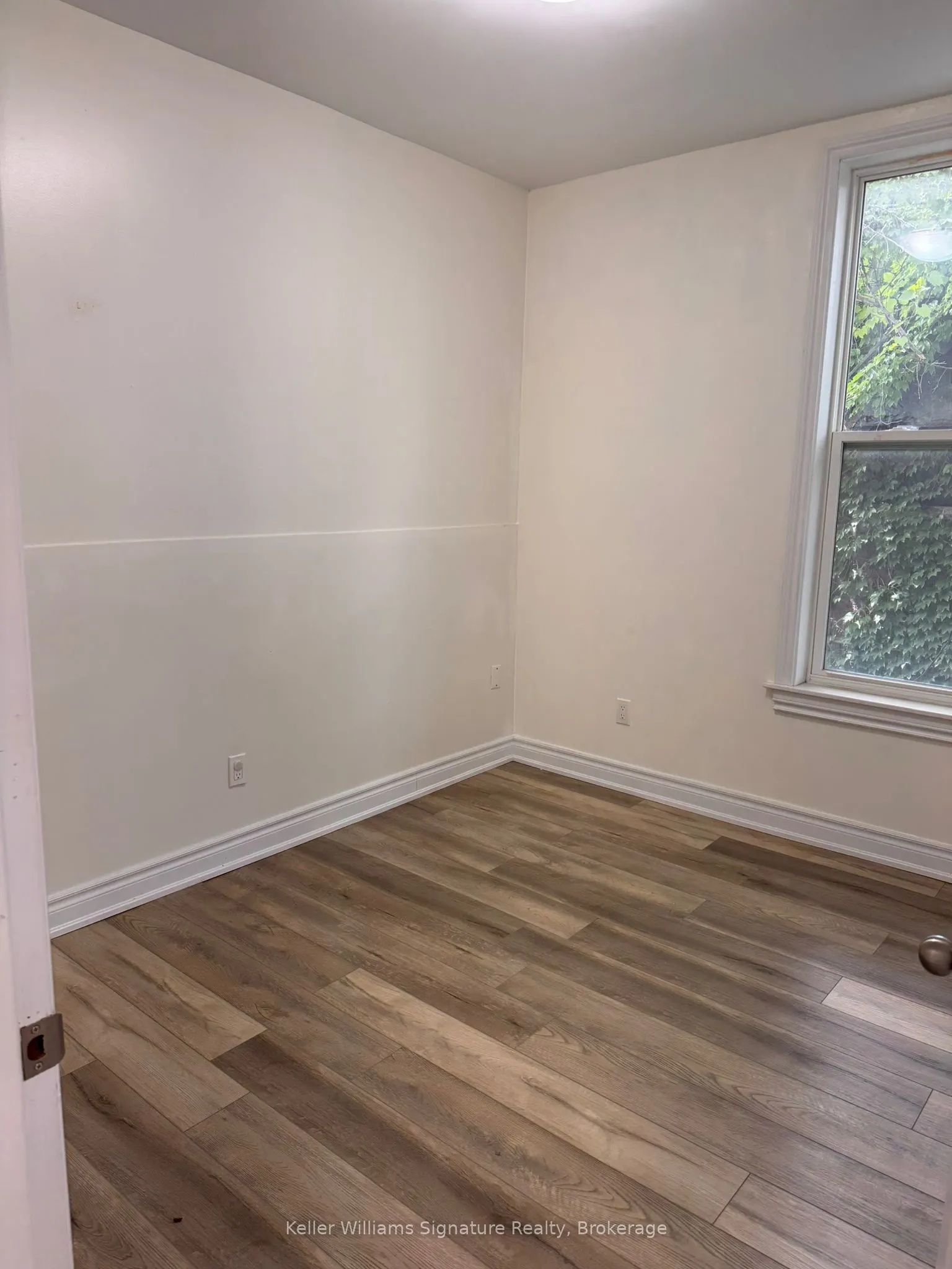 287 Hunter Street E, #Upper