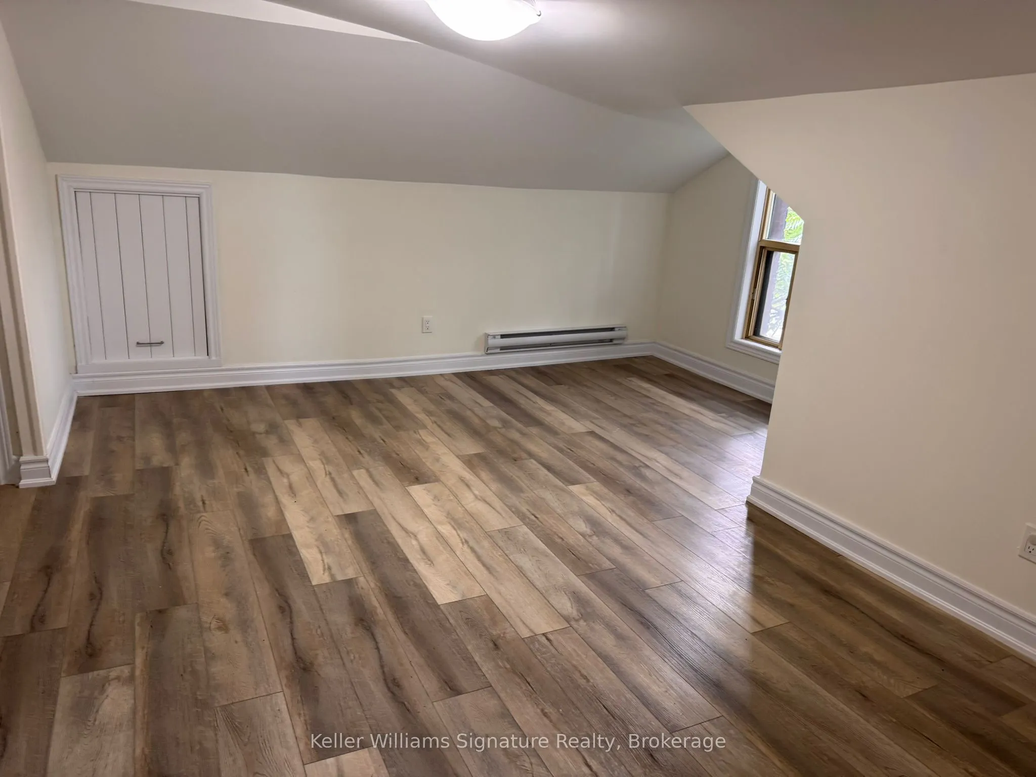287 Hunter Street E, #Upper