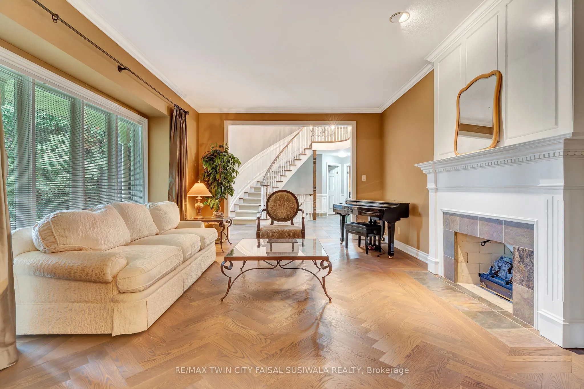 22 Deerpath Court