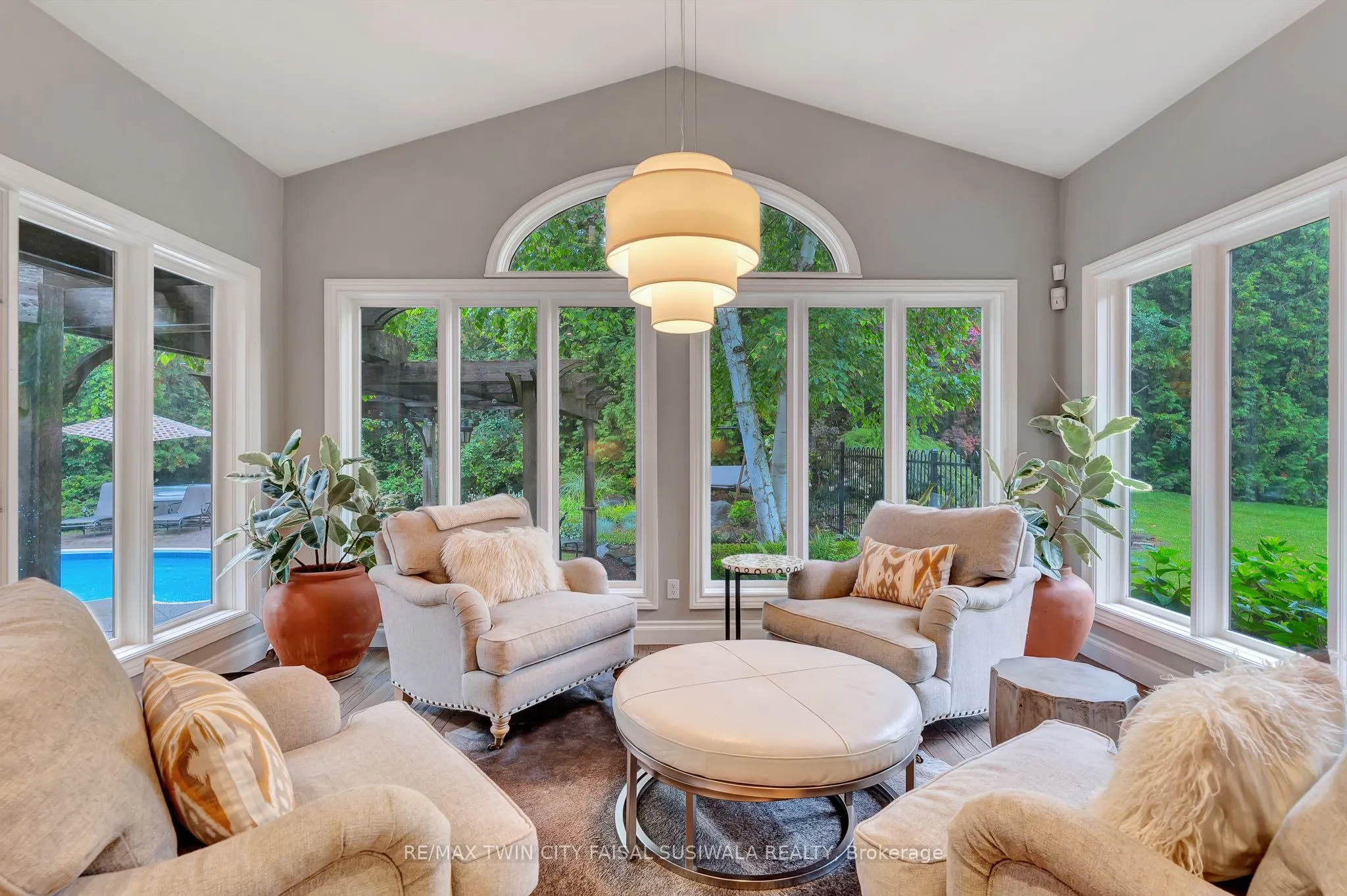 22 Deerpath Court