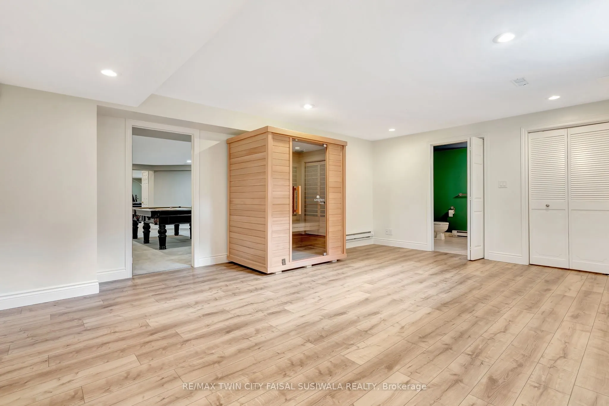 22 Deerpath Court