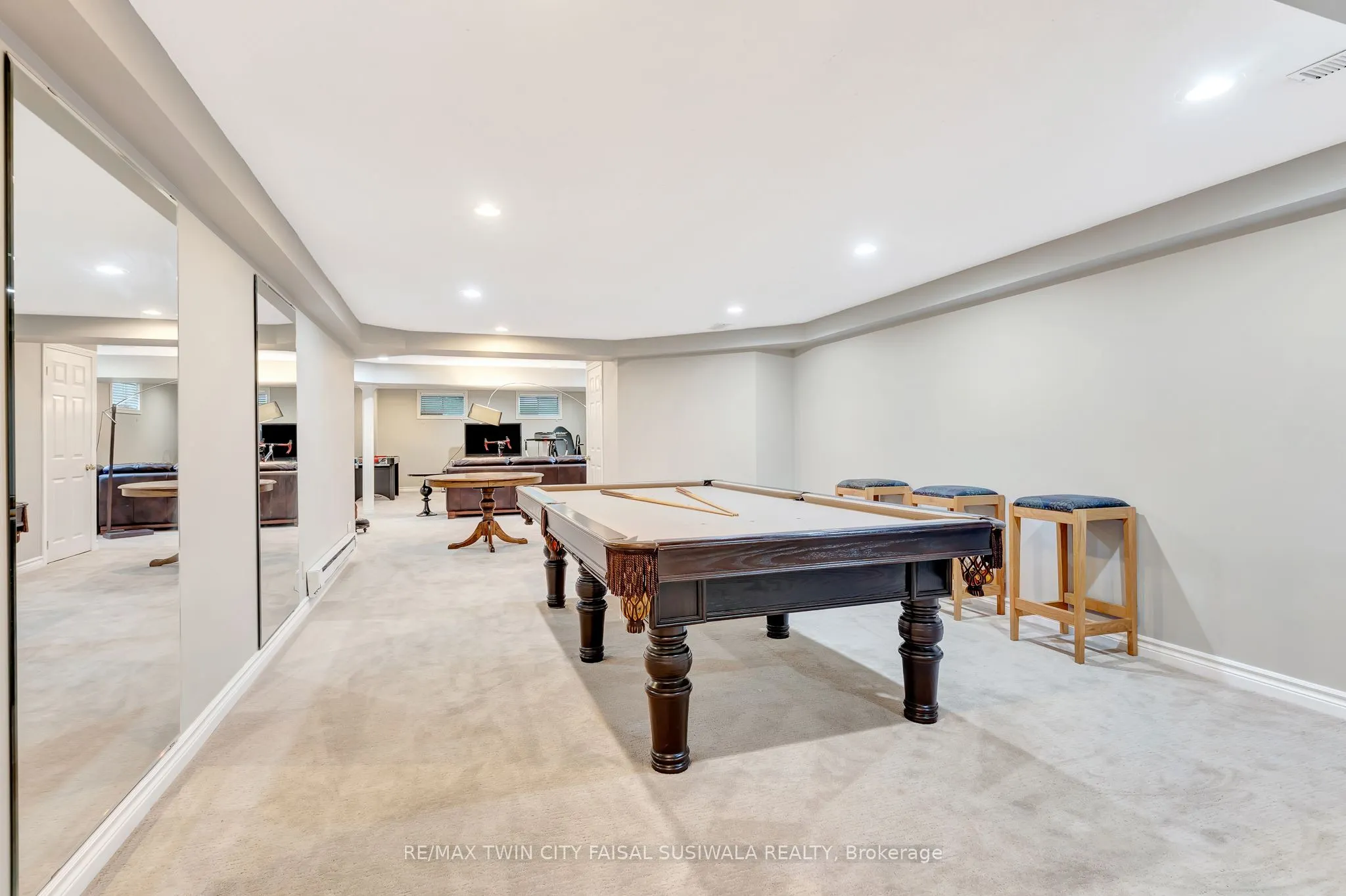 22 Deerpath Court