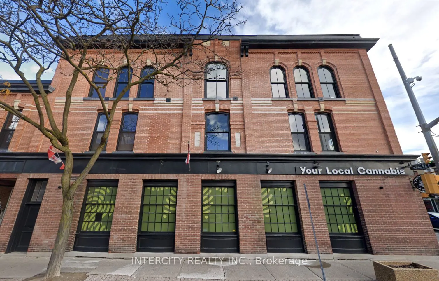 2 King Street W