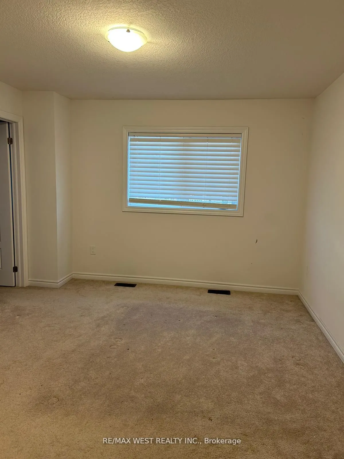24 DEWBERRY Drive
