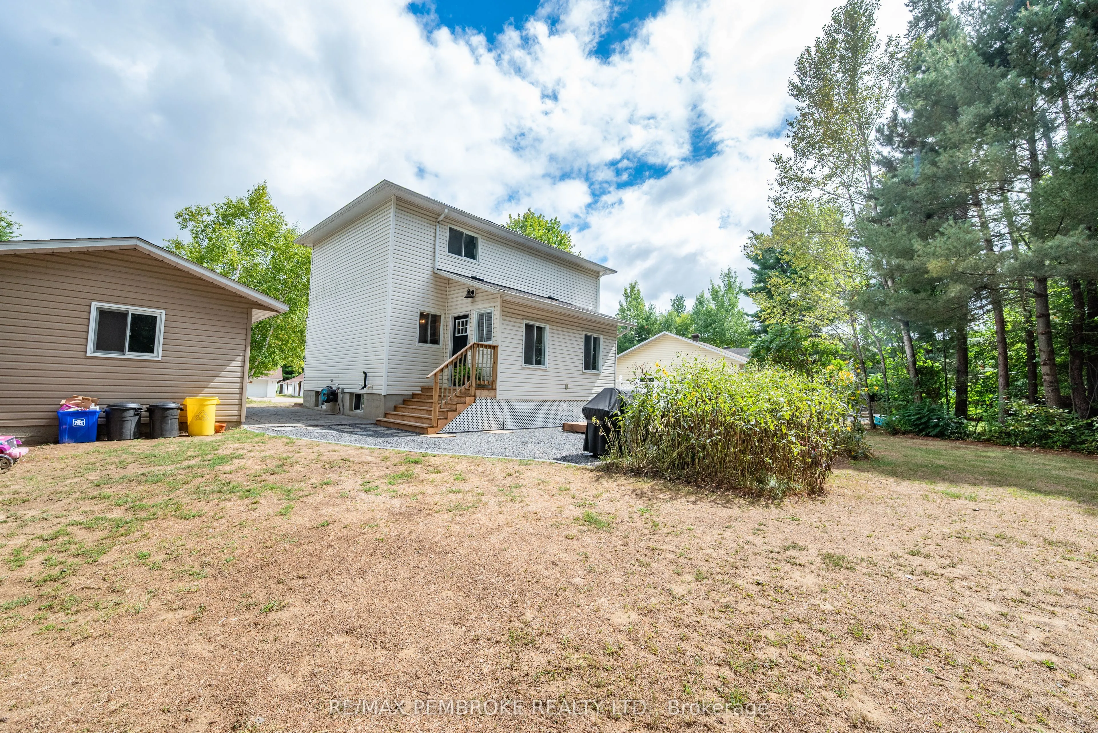 5 Dennis Crescent