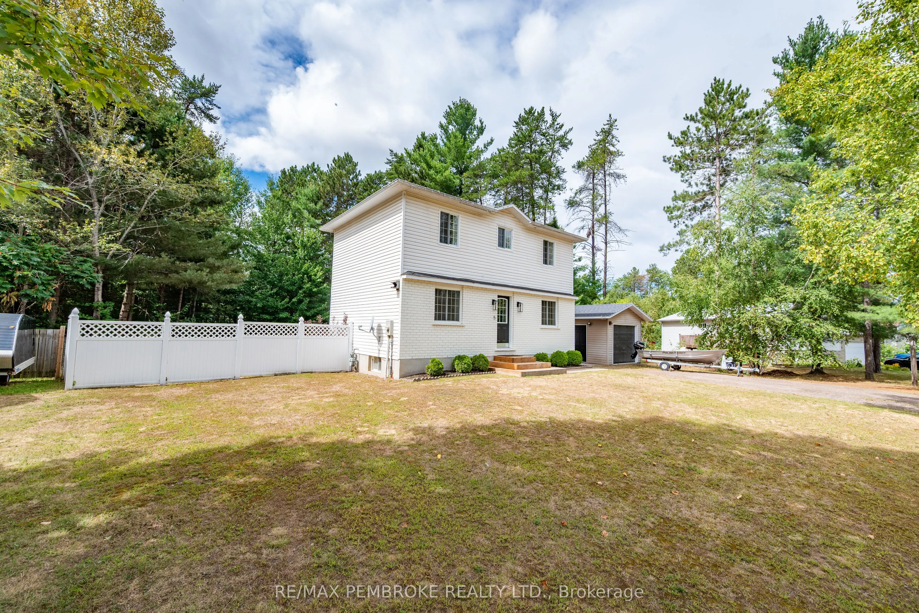 5 Dennis Crescent