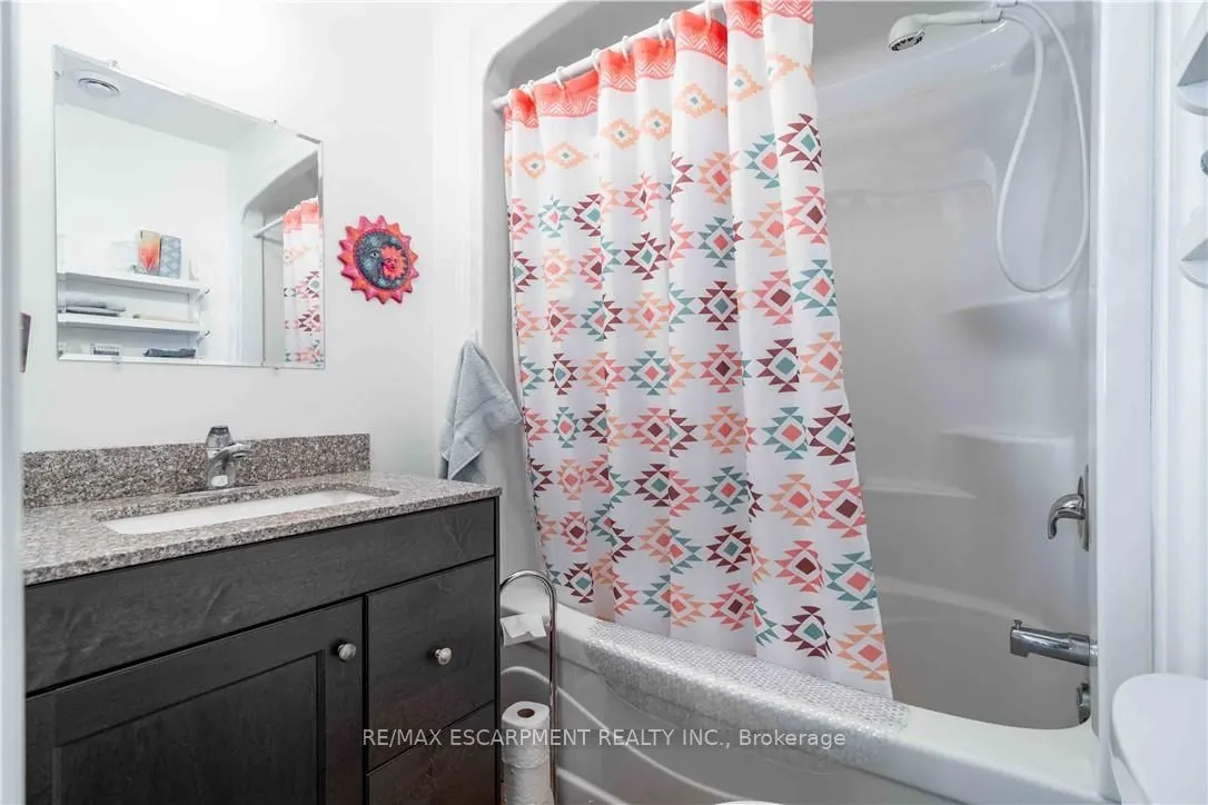2399 Lakeshore Road