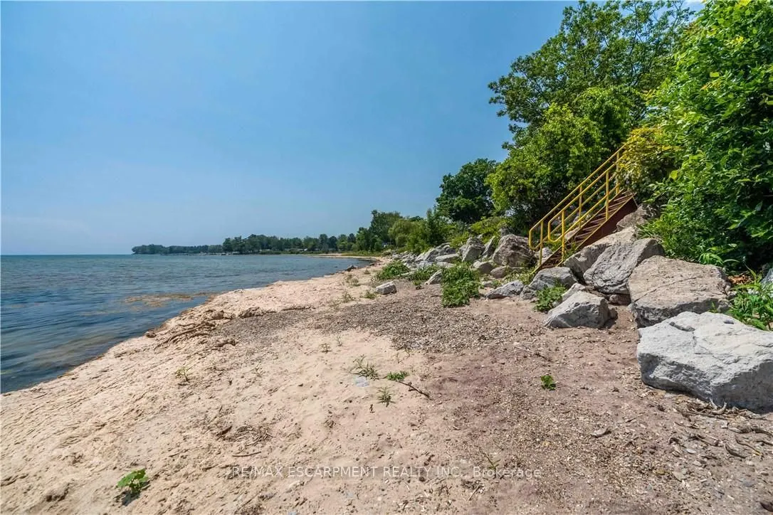 2399 Lakeshore Road