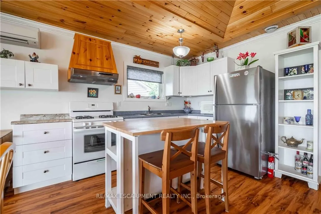 2399 Lakeshore Road