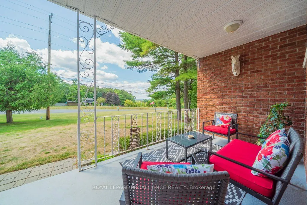 1676 Foxboro Stirling Road