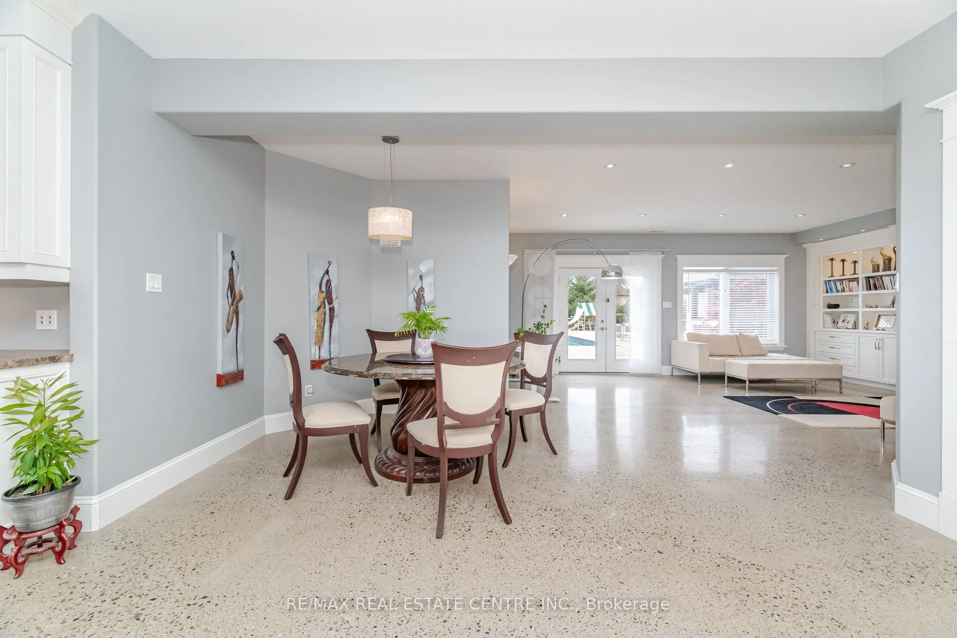 86 Canters Close