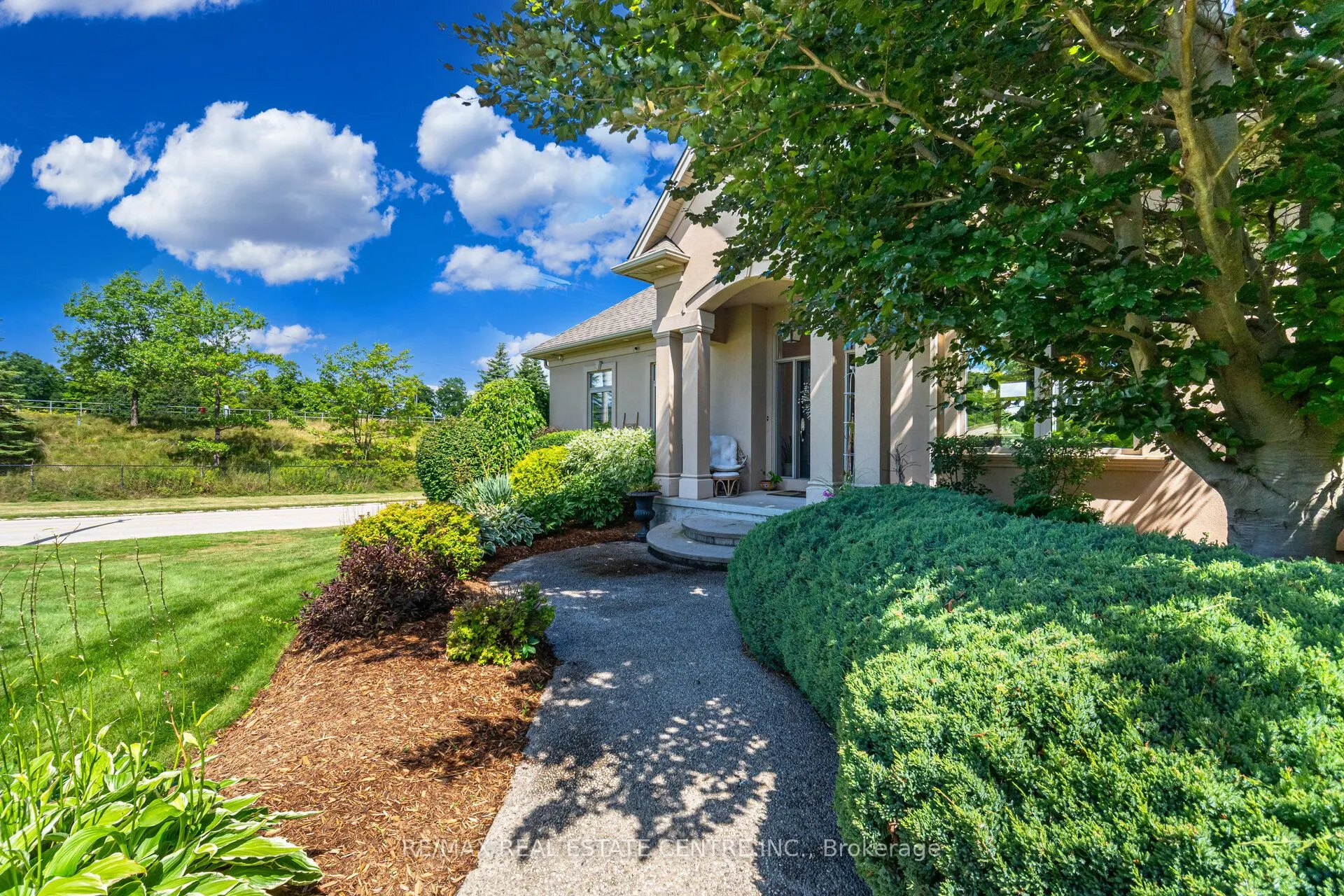 86 Canters Close