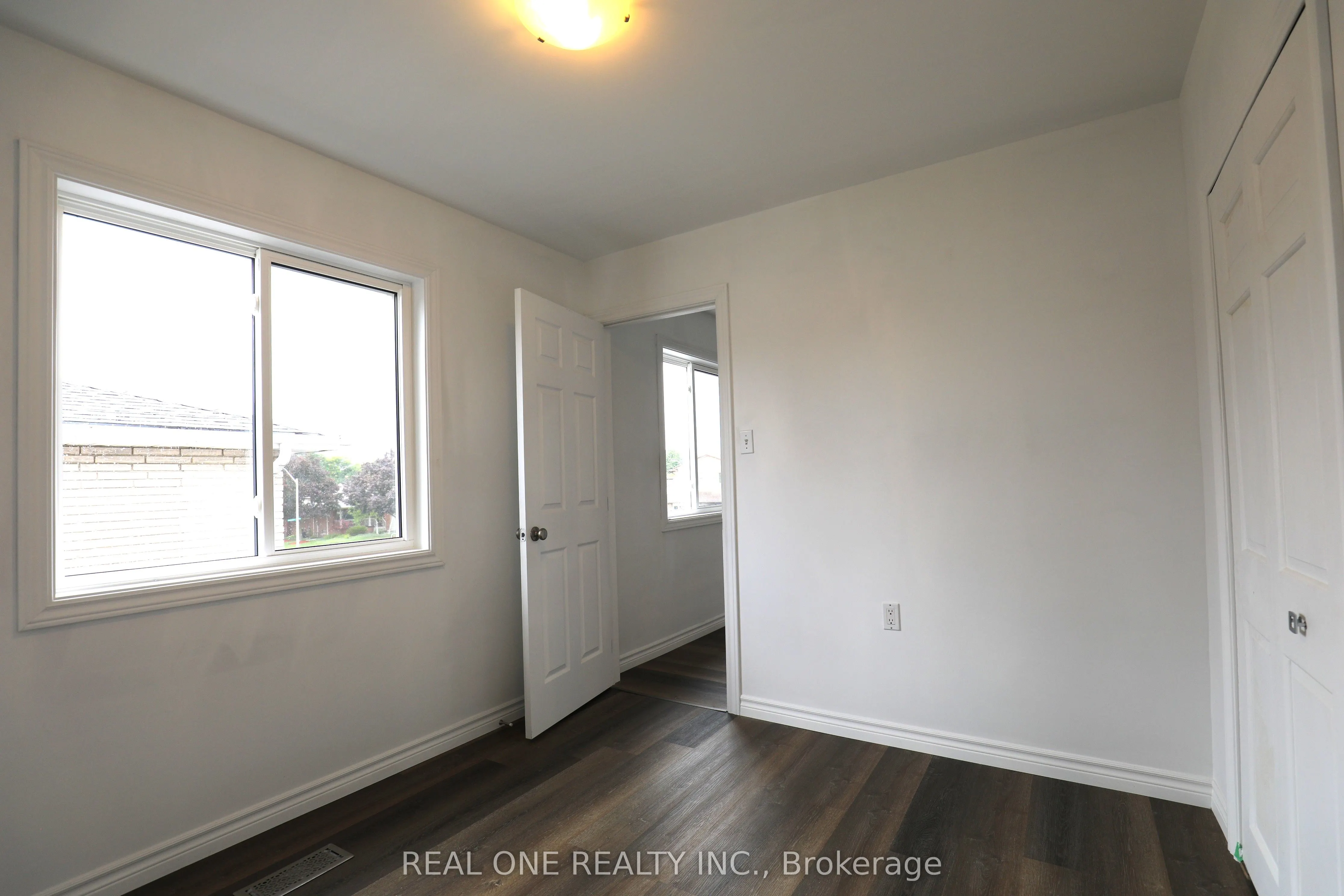 56 Skylark Drive, #Upper level unit 1