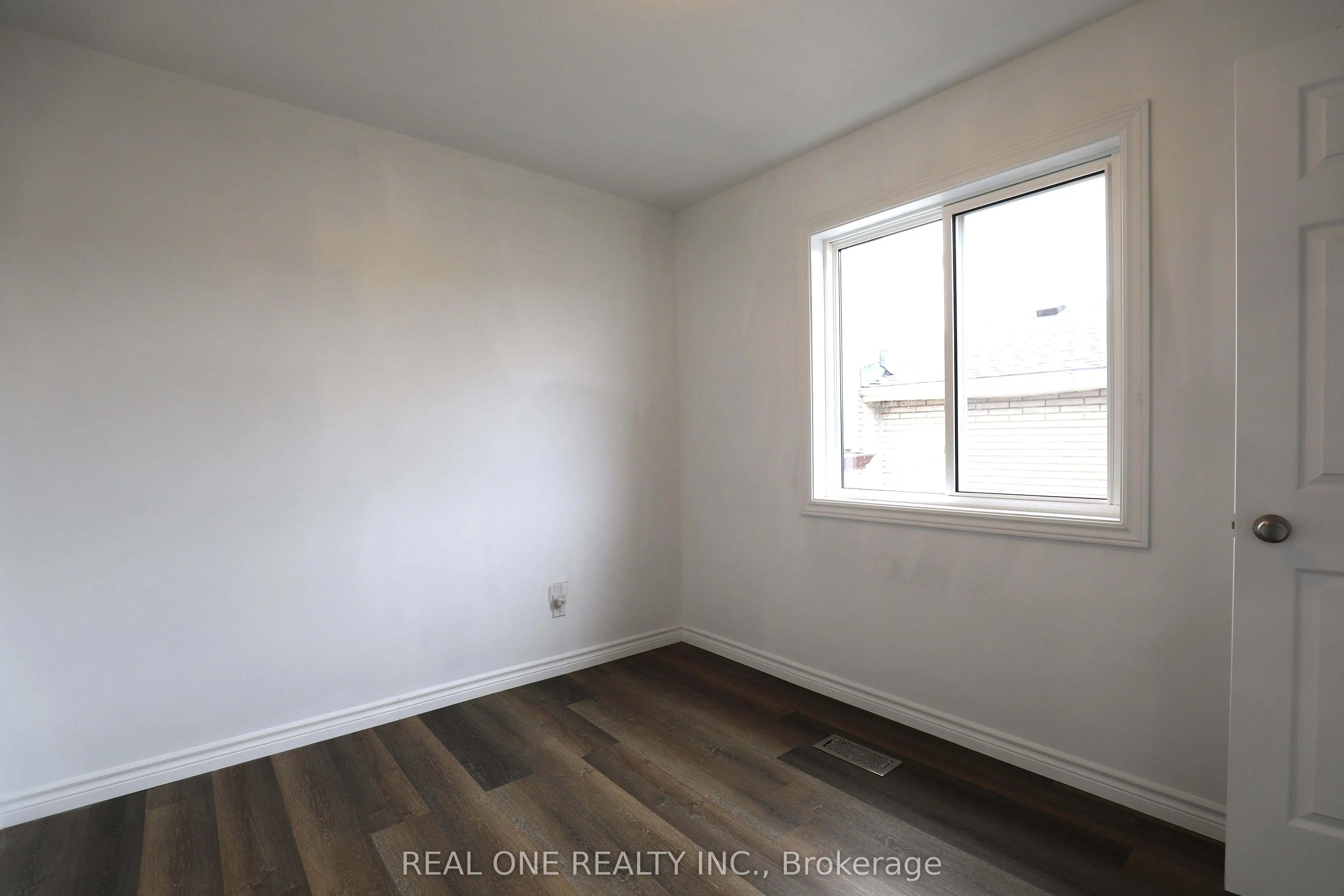 56 Skylark Drive, #Upper level unit 1