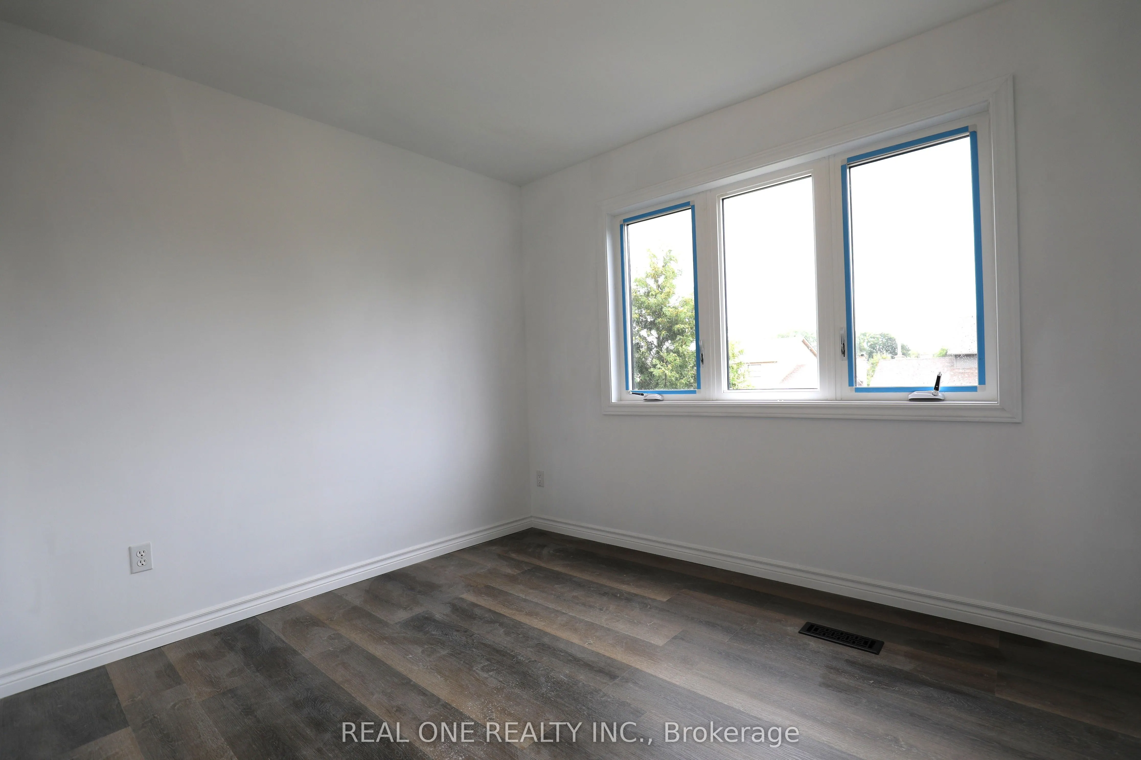 56 Skylark Drive, #Upper level unit 1