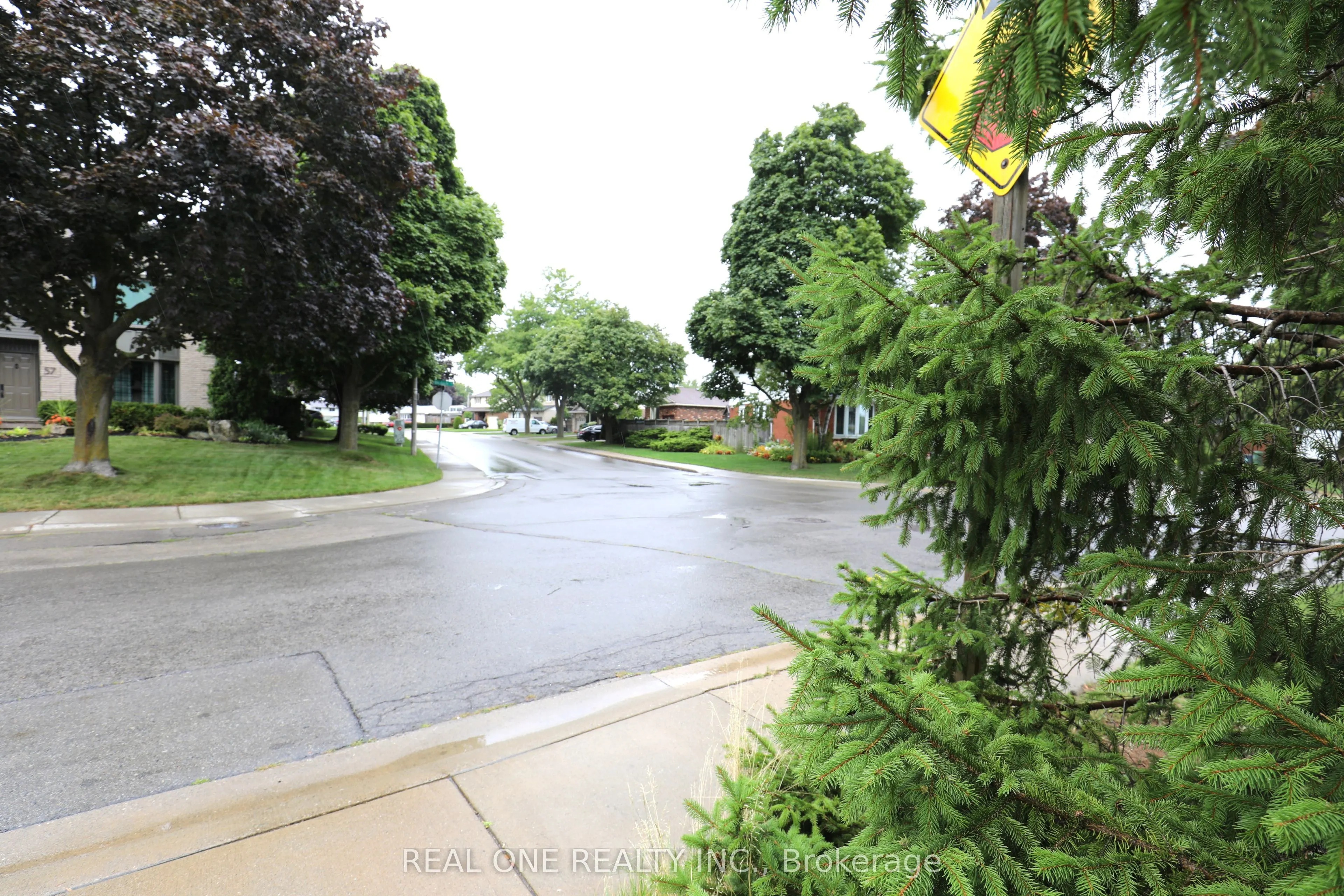 56 Skylark Drive, #Upper level unit 1