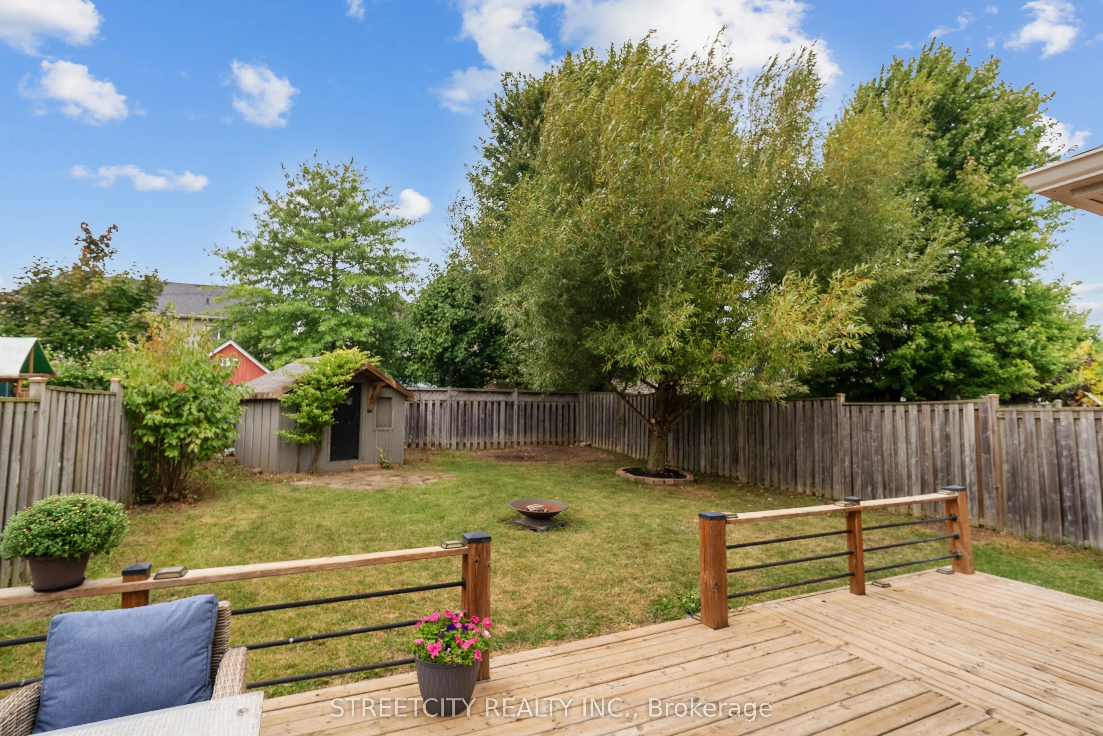1176 South Wenige Drive