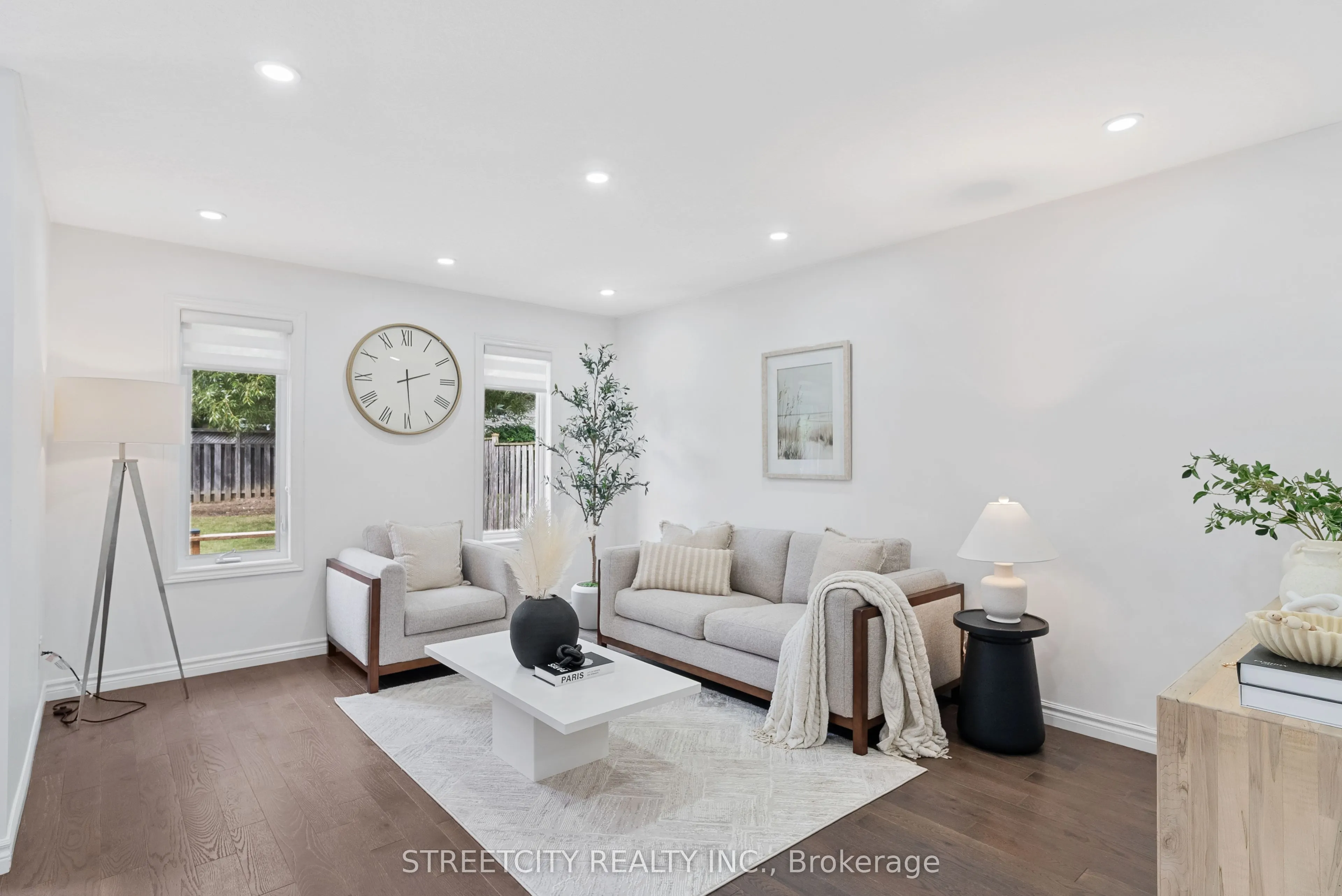 1176 South Wenige Drive