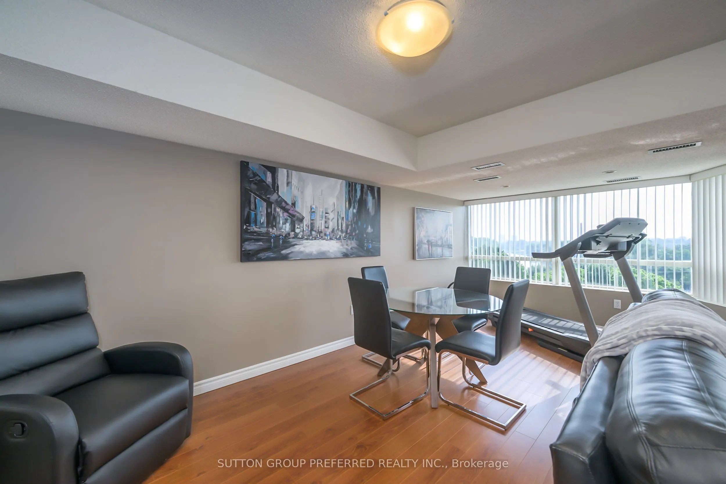 521 Riverside Drive, #609
