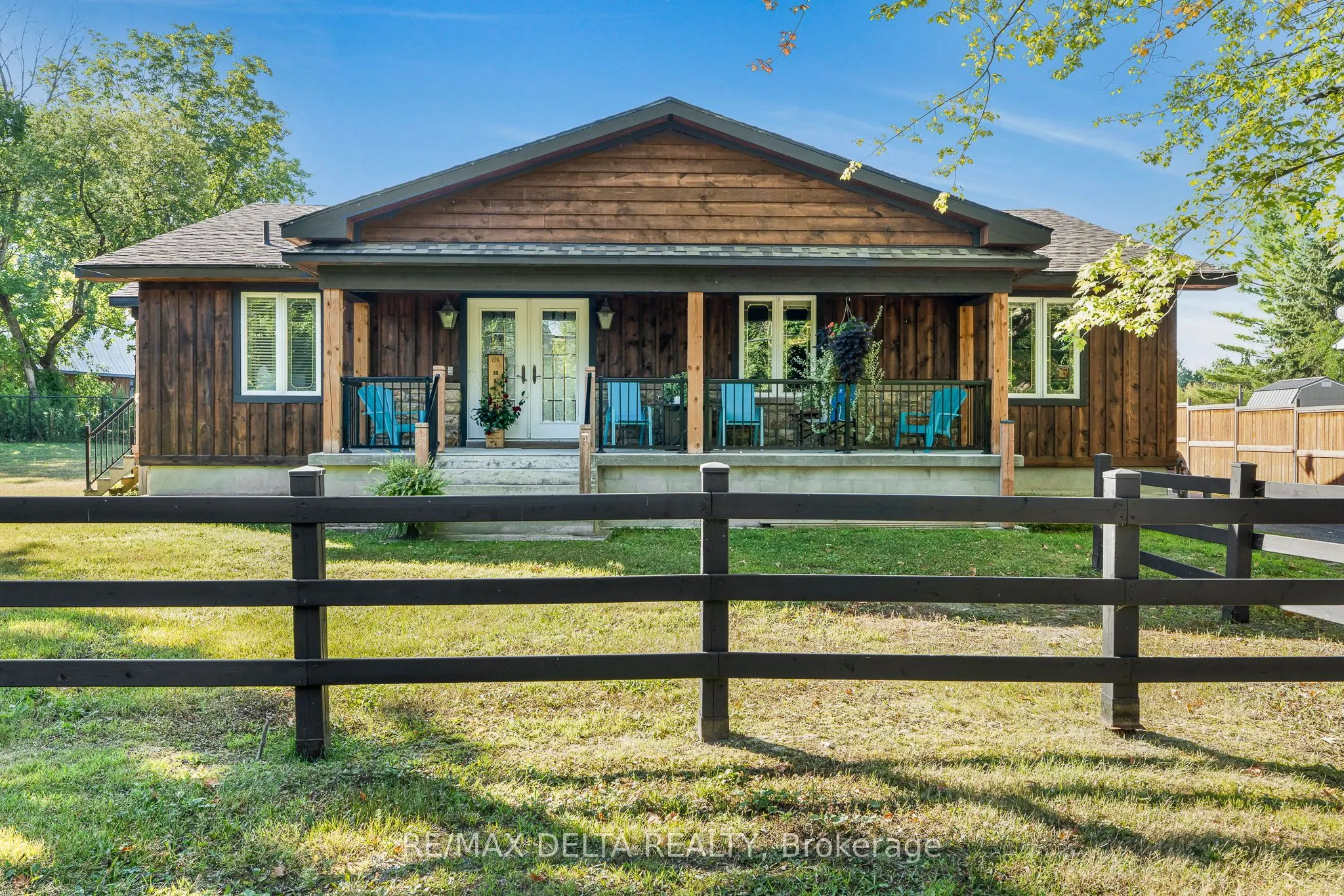 455 Front Road W