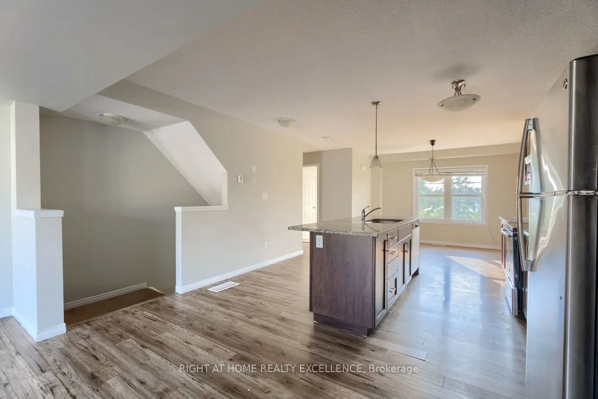 1971 Ottawa Street S, #61