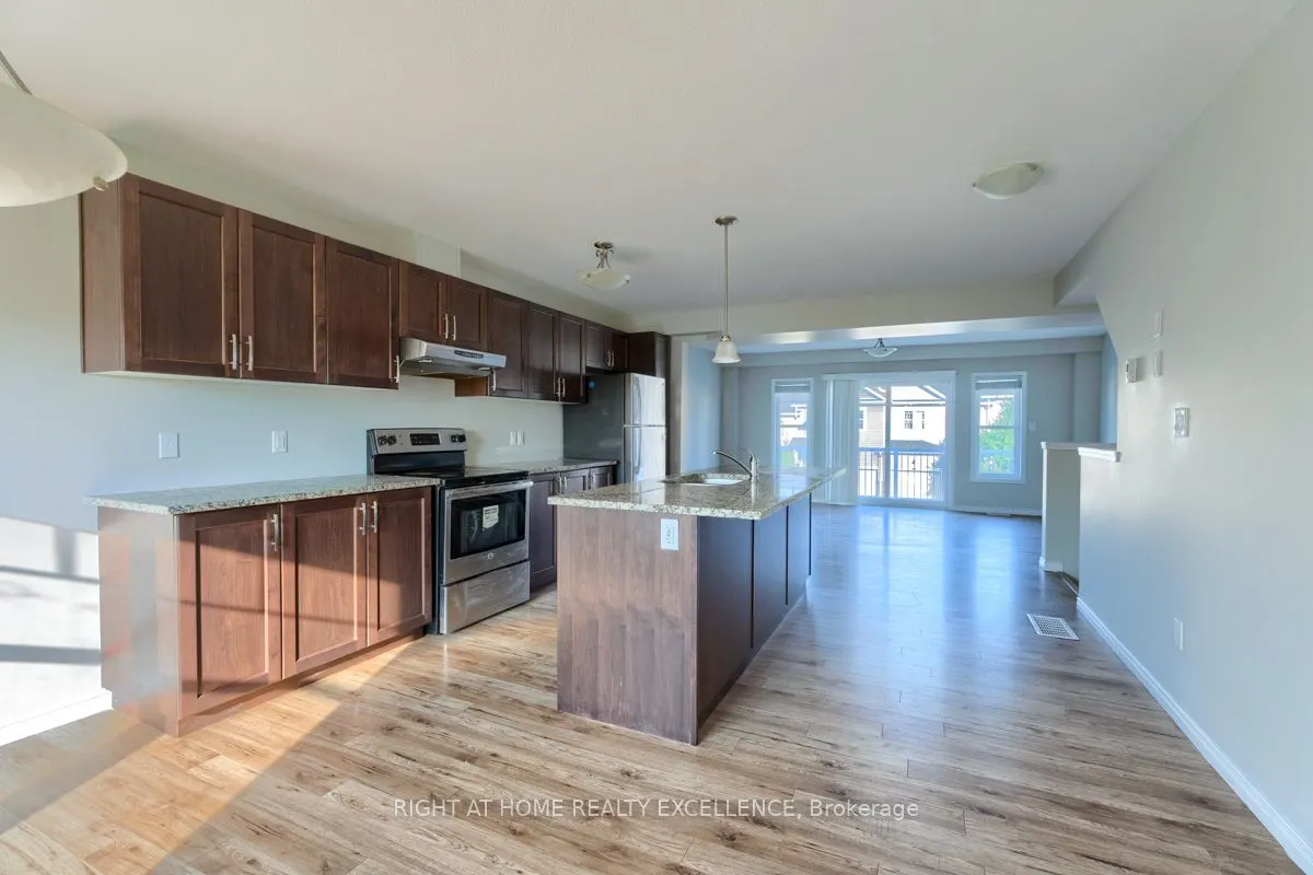 1971 Ottawa Street S, #61