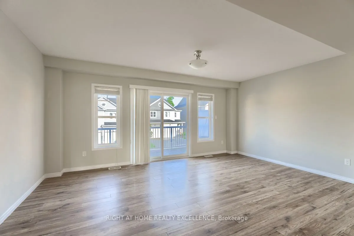 1971 Ottawa Street S, #61