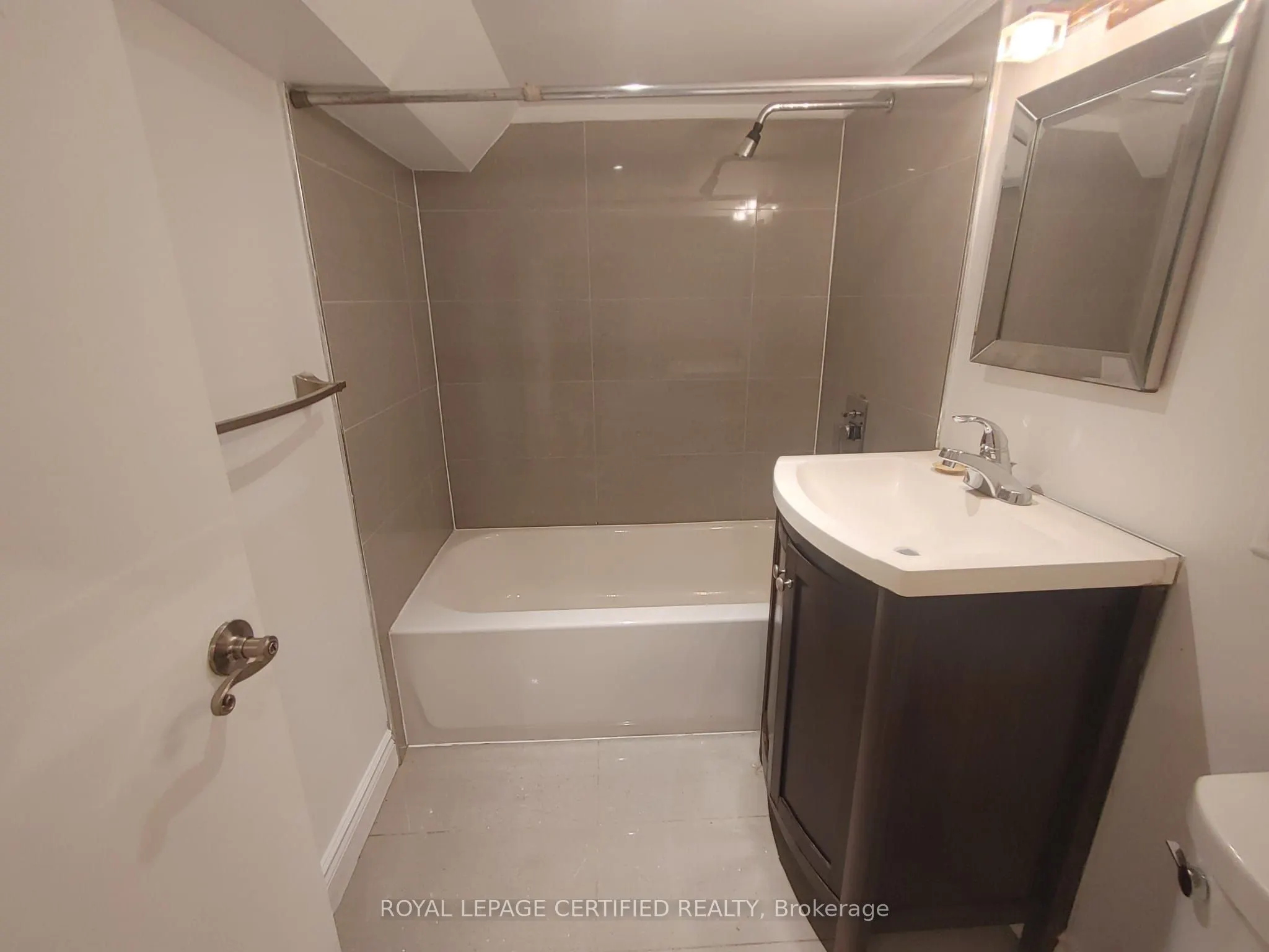 17 Carrick Avenue, #Basement