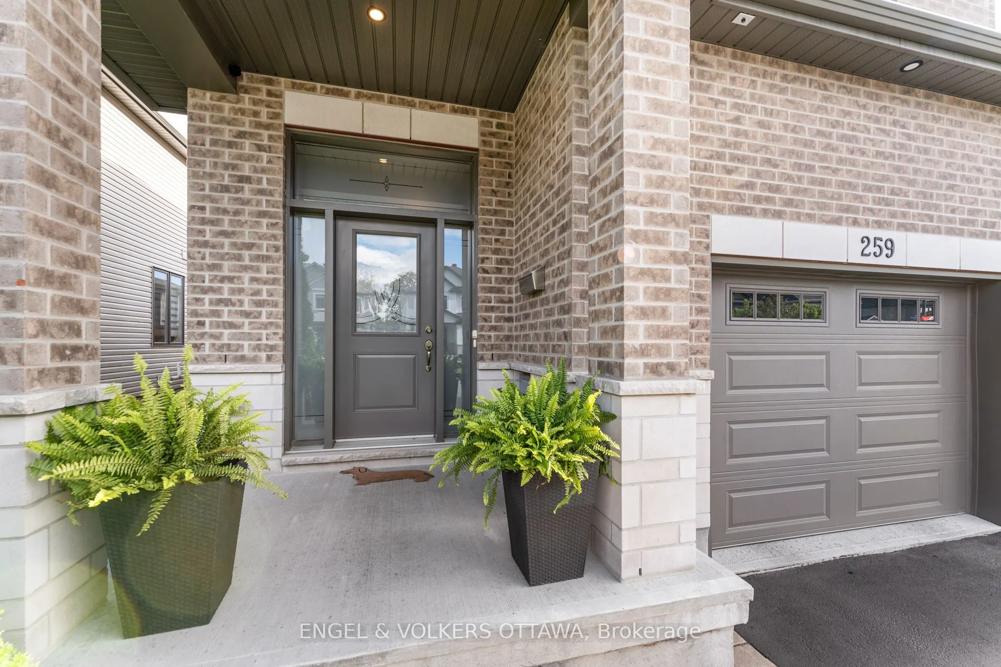 259 Purchase Crescent