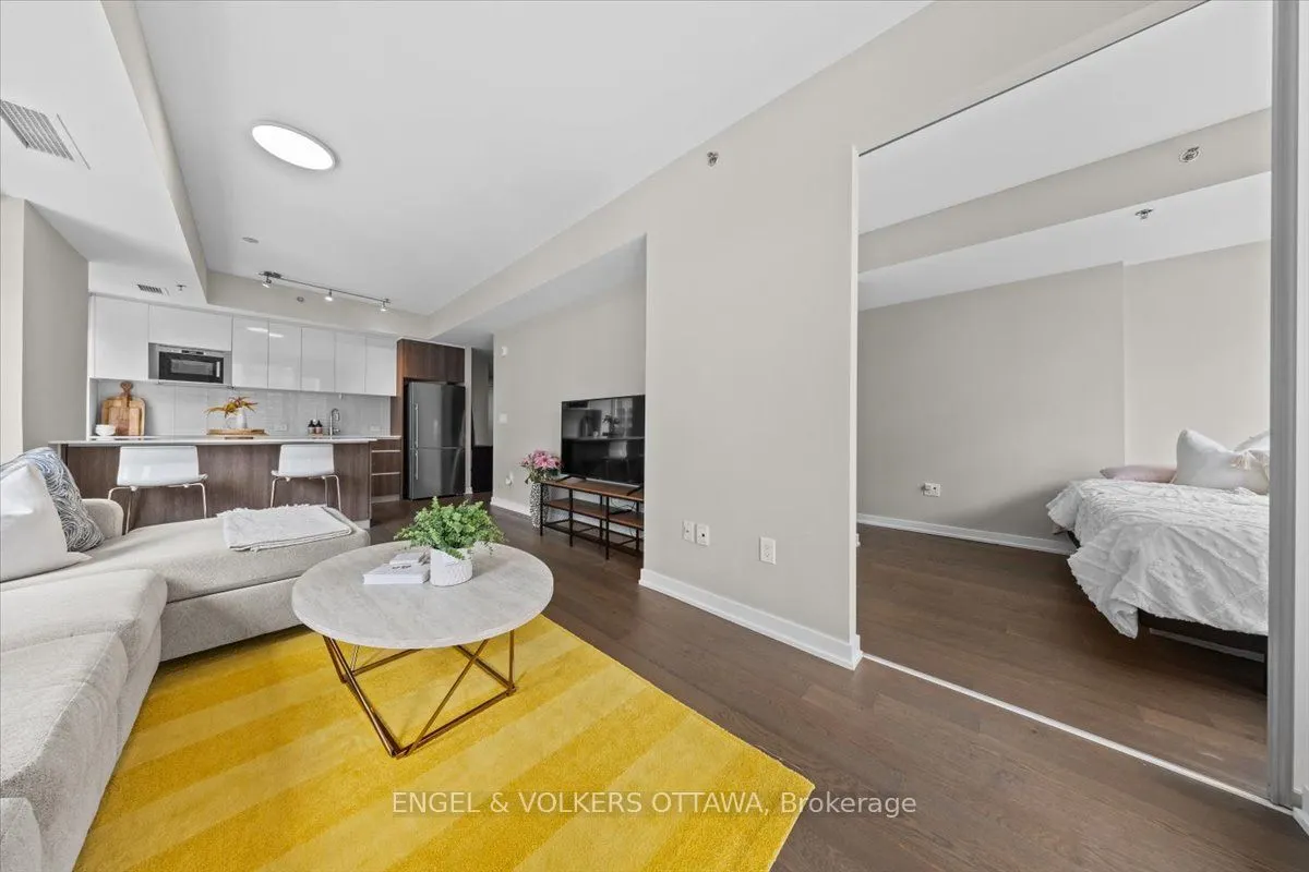 199 Slater Street, #709