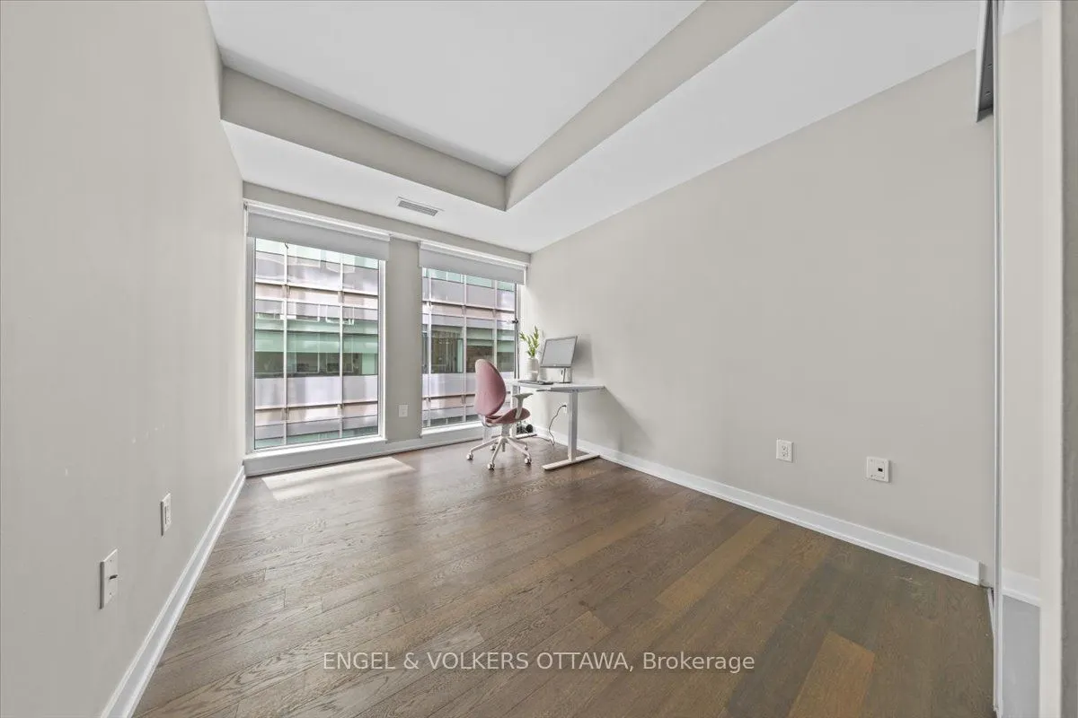 199 Slater Street, #709