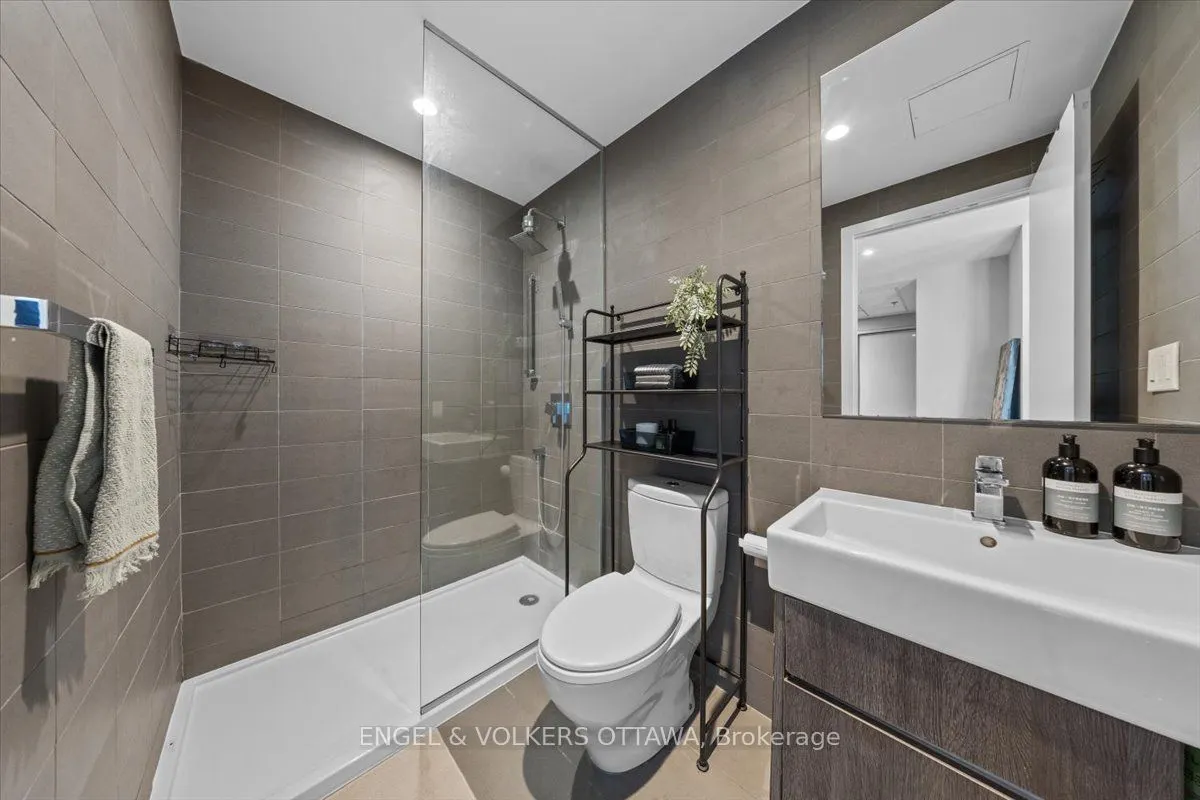199 Slater Street, #709