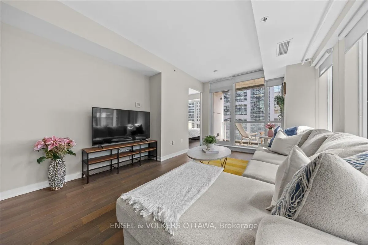 199 Slater Street, #709