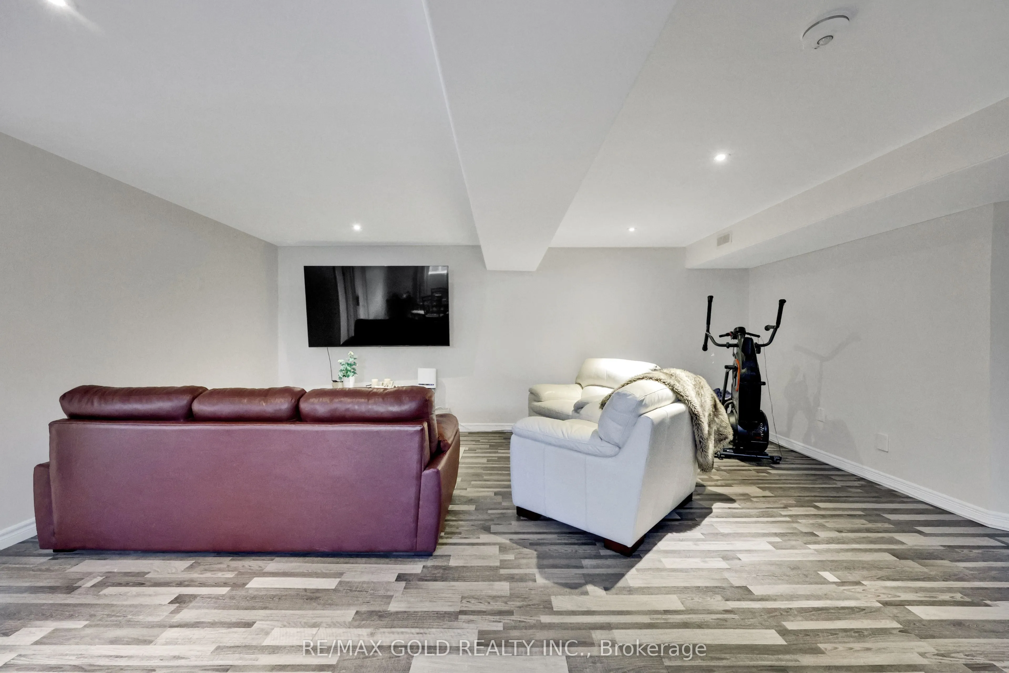 1460 Dunkirk Avenue