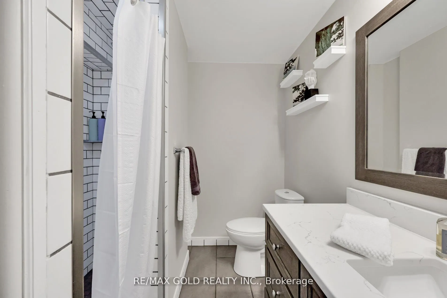 1460 Dunkirk Avenue