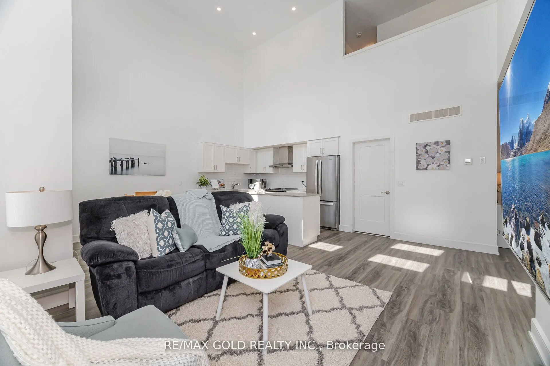 110 Fergus Avenue, #1