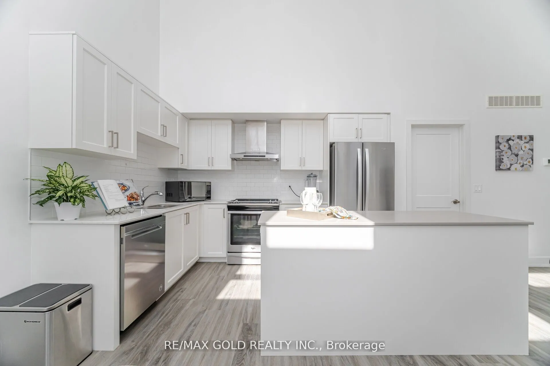 110 Fergus Avenue, #1
