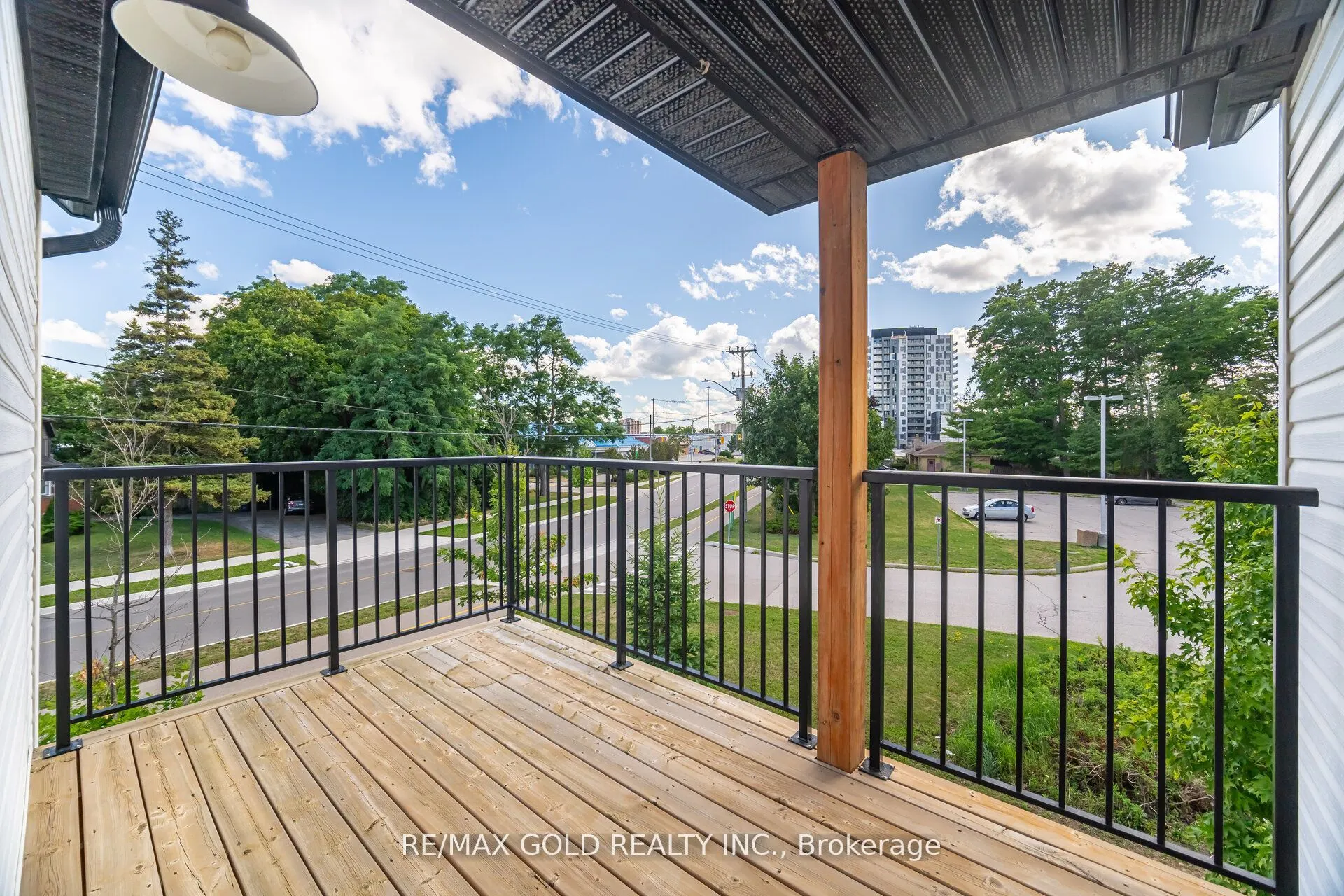 110 Fergus Avenue, #1