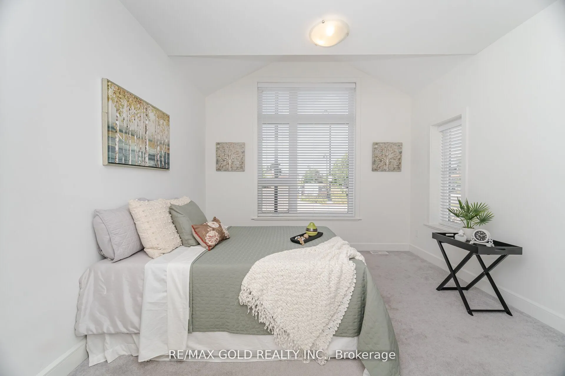 110 Fergus Avenue, #1