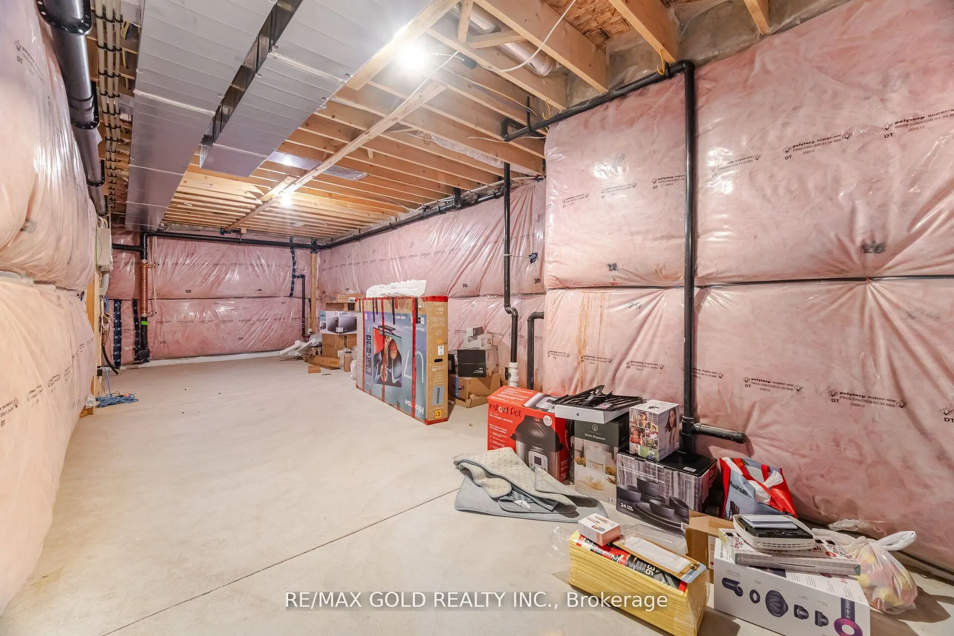 110 Fergus Avenue, #1
