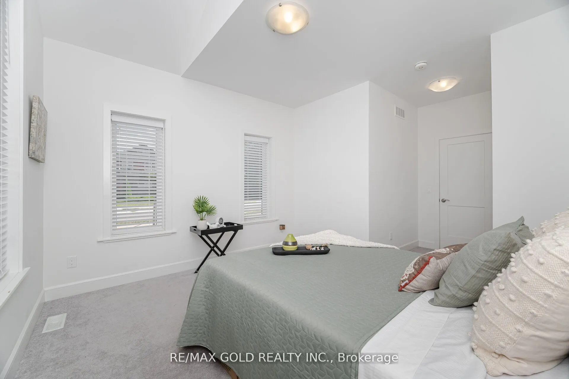 110 Fergus Avenue, #1