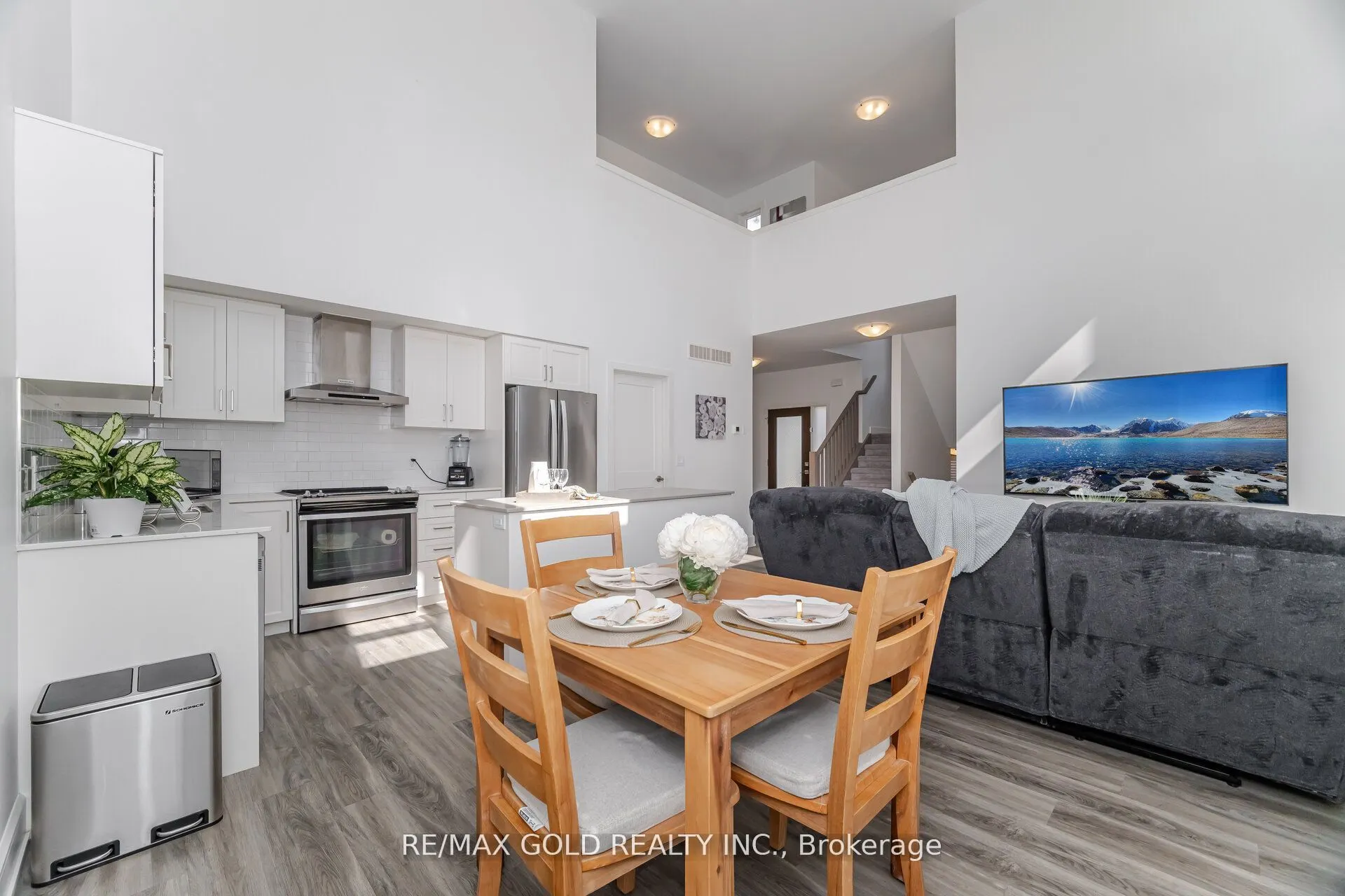 110 Fergus Avenue, #1